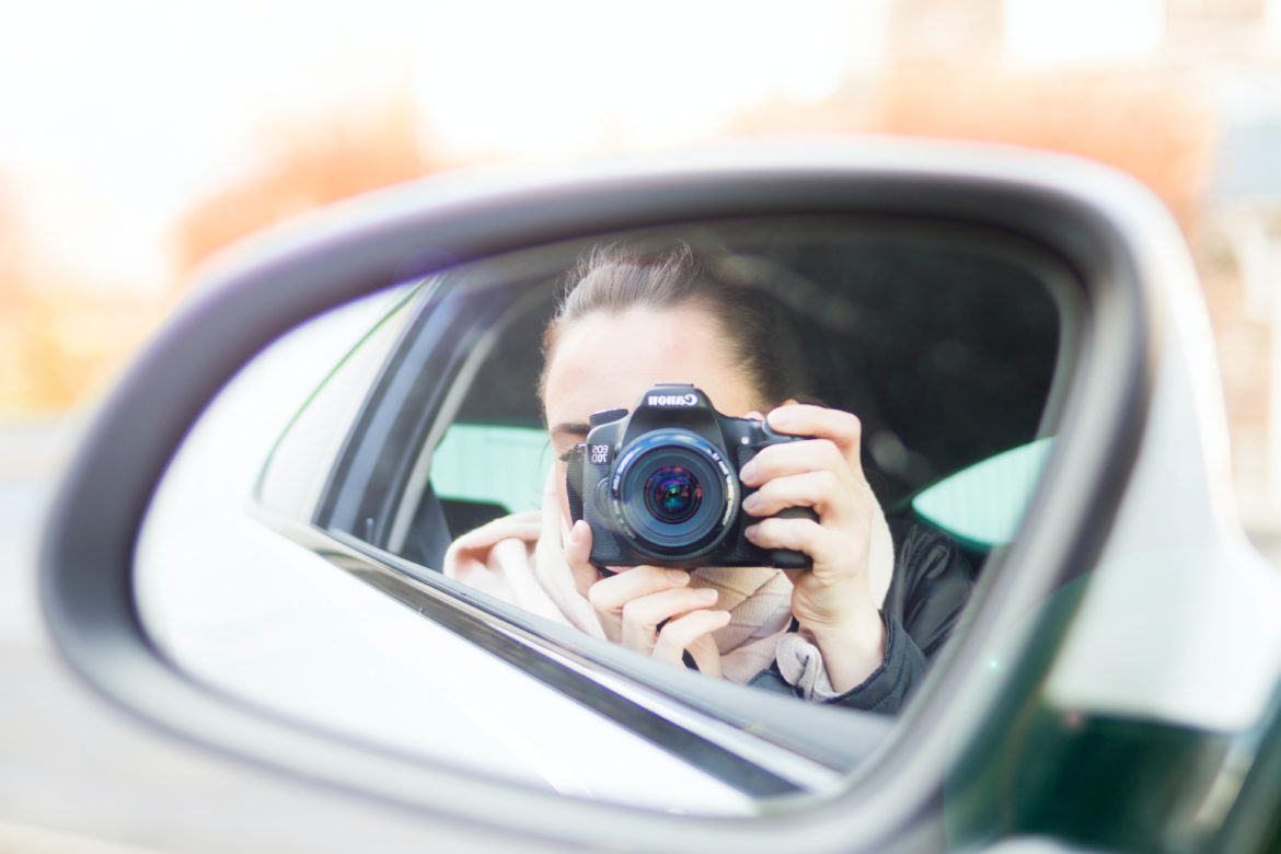 pexels-dominika-roseclay-895237 why put bags over car mirrors when traveling alone